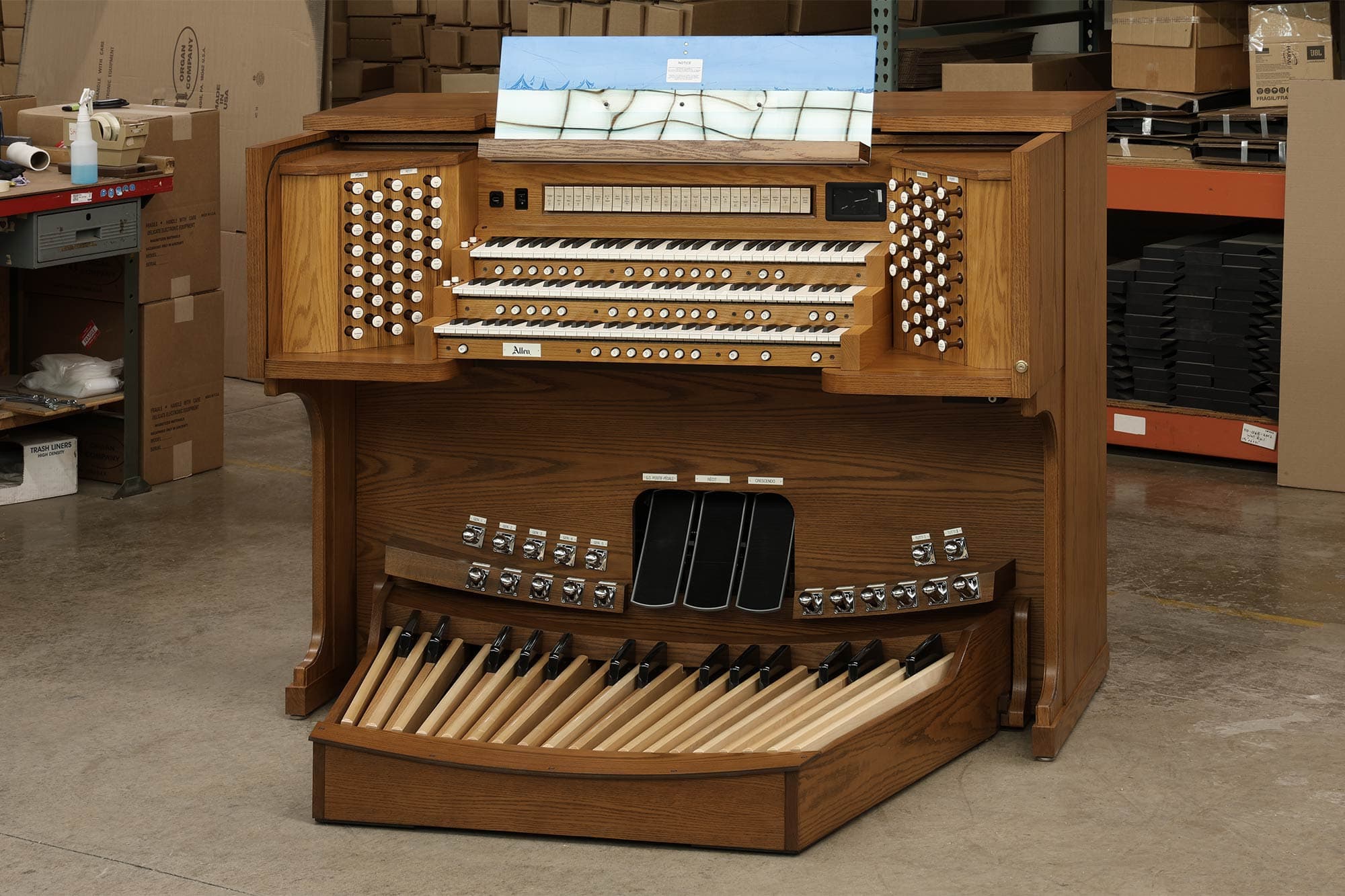 Orgue de la semaine — Allen 3 claviers pour Nevers, France