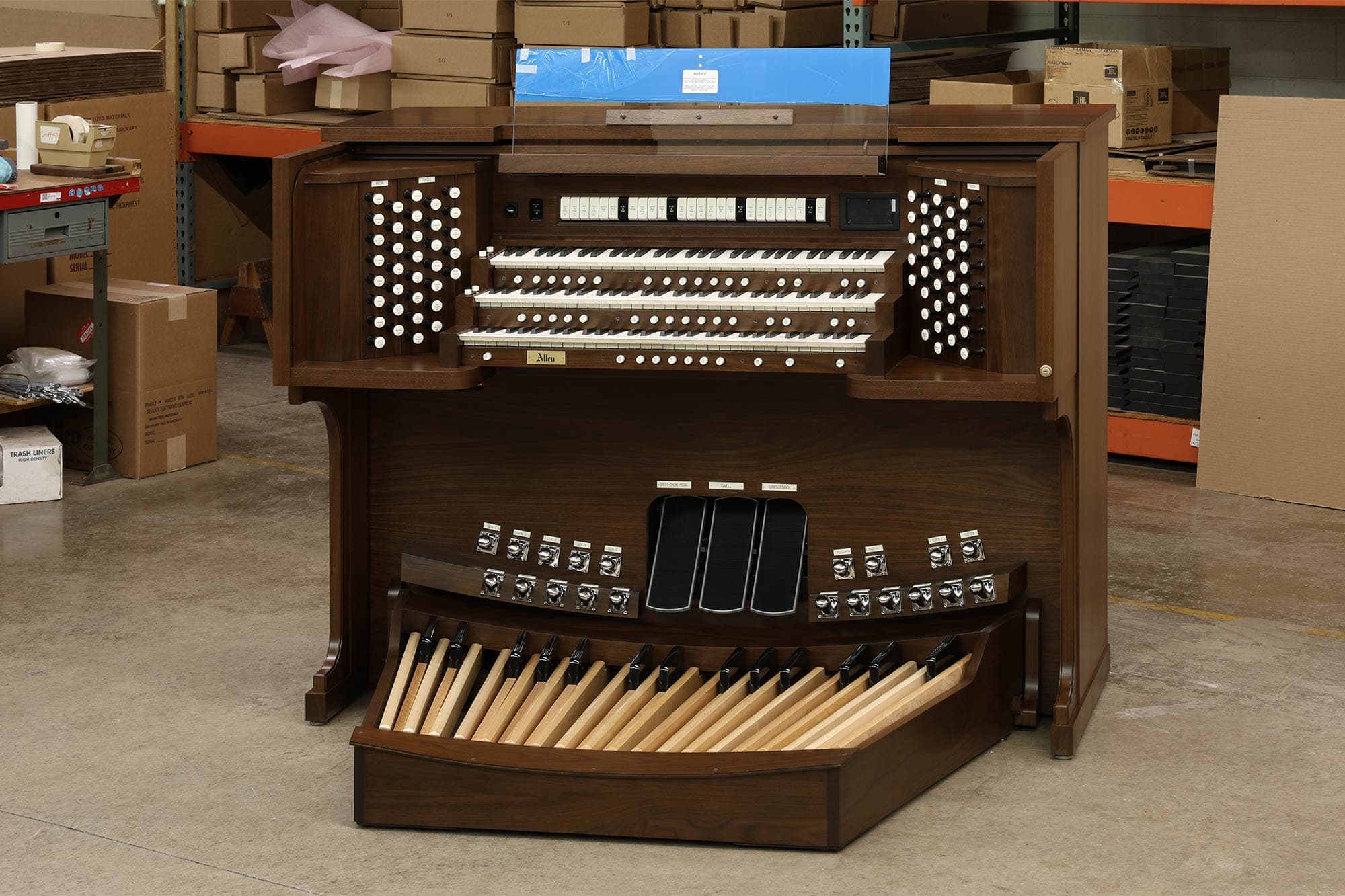 Orgue de la semaine — Allen 3 claviers sur mesure pour Chalfont, Pennsylvania