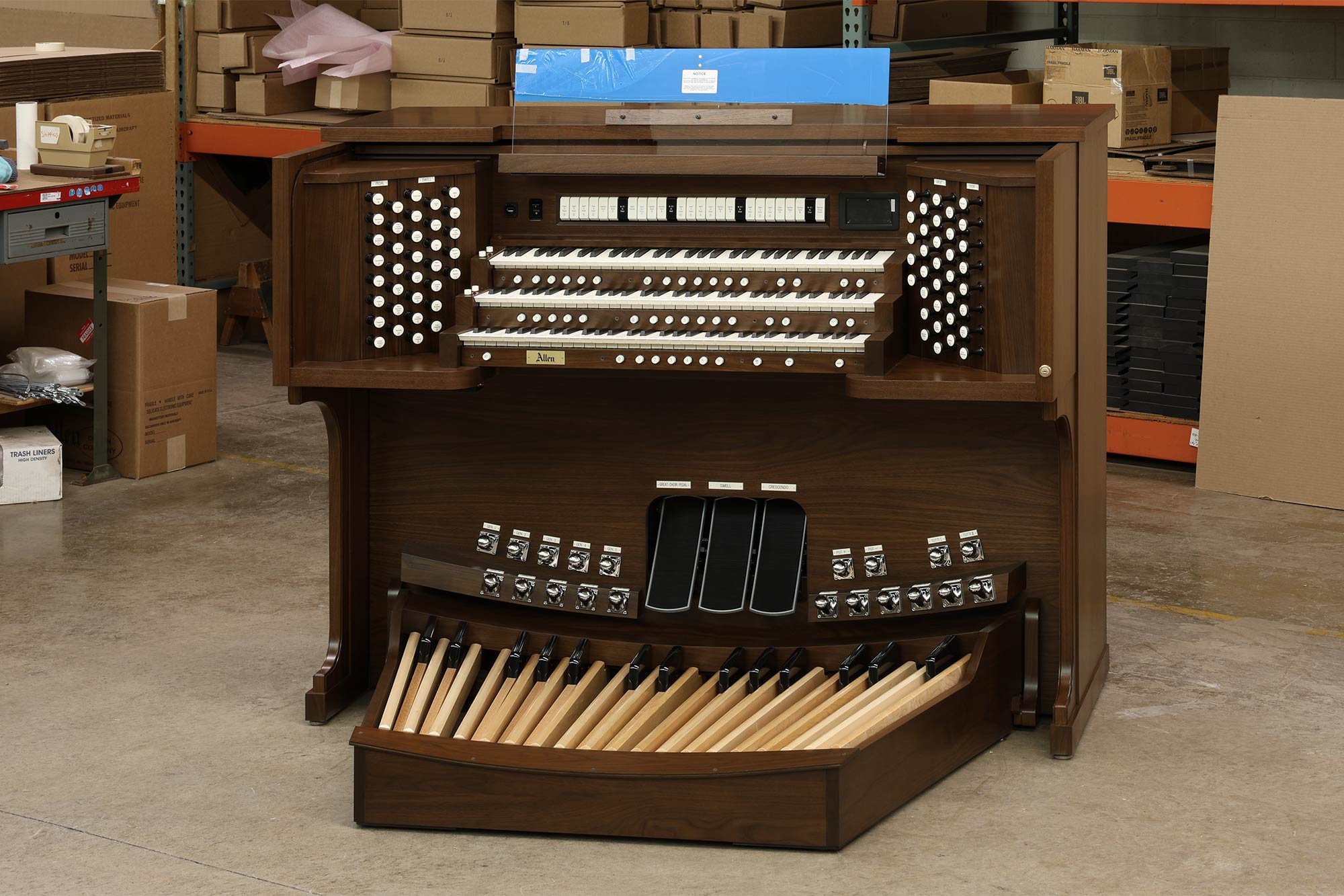 Orgue Allen Chalfont vue 1